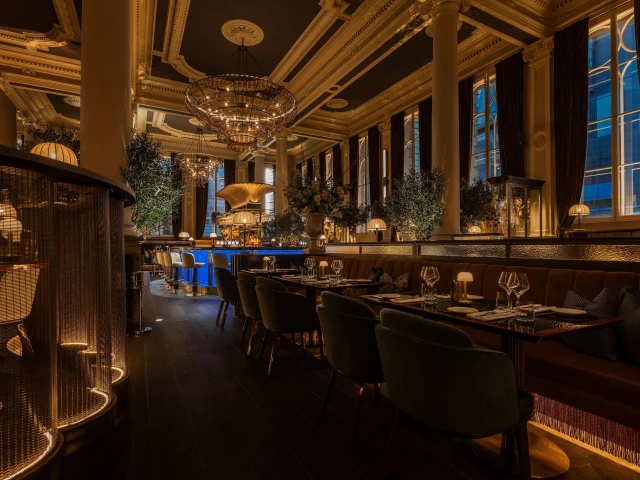 2 Receptionand Ground Floor Dining5