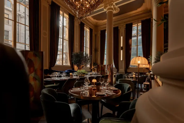 5 Dining Rear Windows37